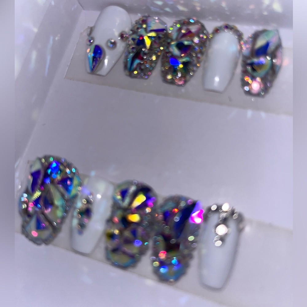 Gel Press on nails, handmade nails, bling nails, white nails, nails for wear